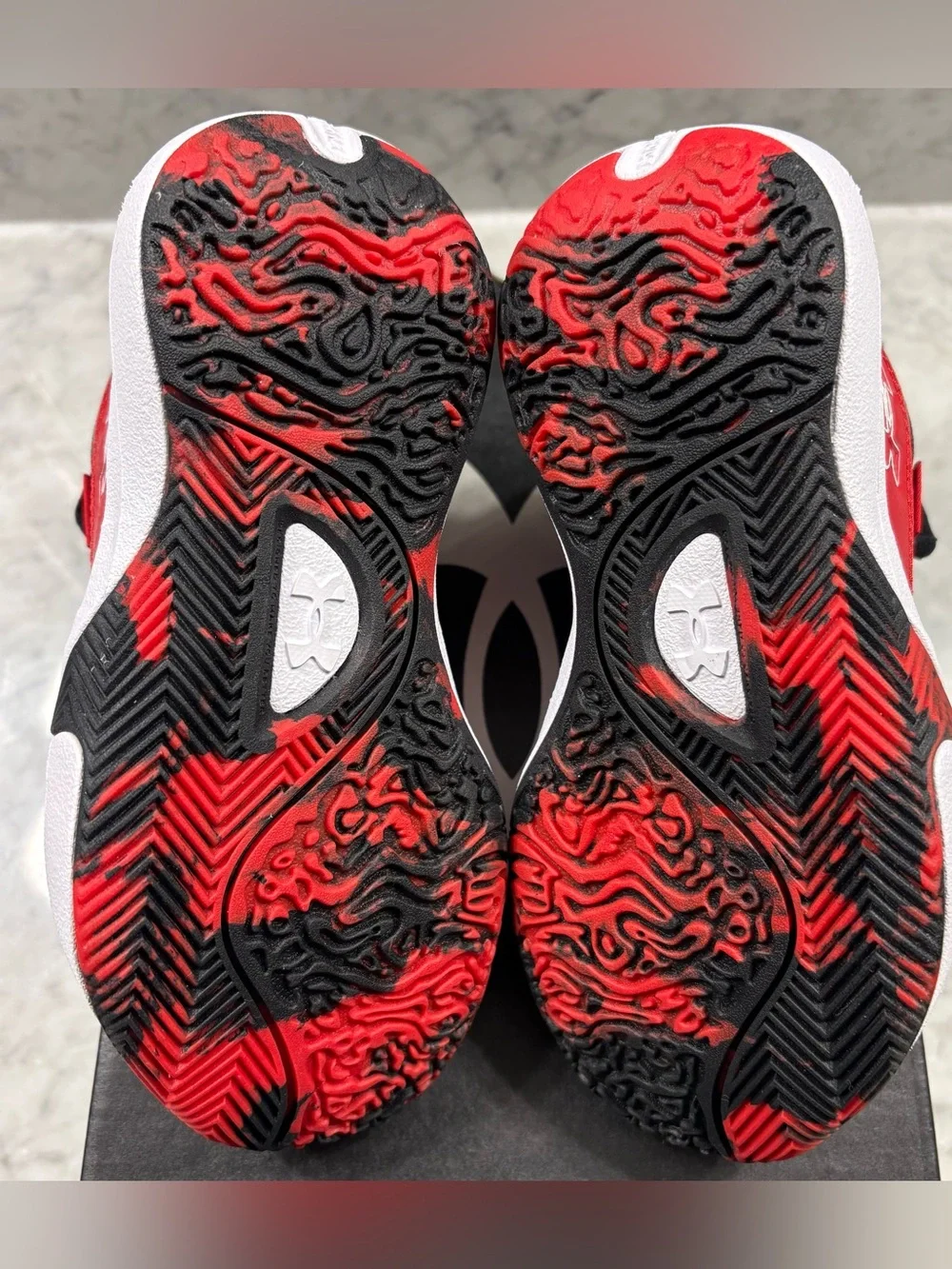 Under Armour UA Lockdown 7 Youth little Kid Basketball Shoe Black Red 11 12 13